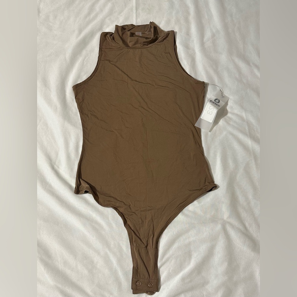 Mono B Women’s Brown Shirt Size Small